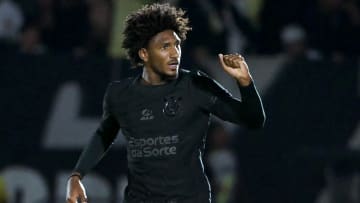 Talles Magno participou dos dois gols do Corinthians 