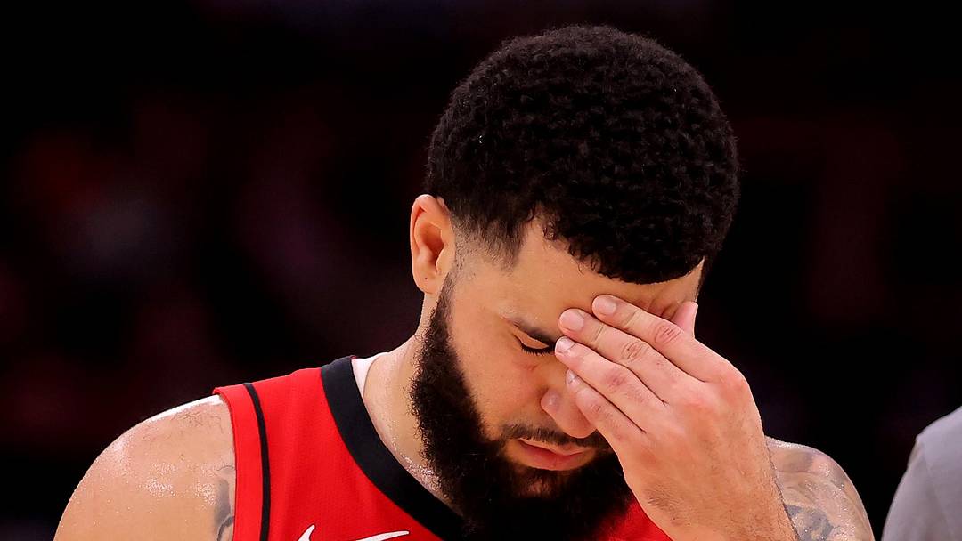 Dec 29, 2024; Houston, Texas, USA; Houston Rockets guard Fred VanVleet (5) is escorted off the court after being ejected against the Miami Heat during the fourth quarter at Toyota Center. Mandatory Credit: Erik Williams-Imagn Images
Dec 29, 2024; Houston, Texas, USA; Houston Rockets guard Fred VanVleet (5) is escorted off the court after being ejected against the Miami Heat during the fourth quarter at Toyota Center. Mandatory Credit: Erik Williams-Imagn Images