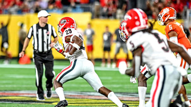 Georgia Bulldogs defensive back Christopher Smith