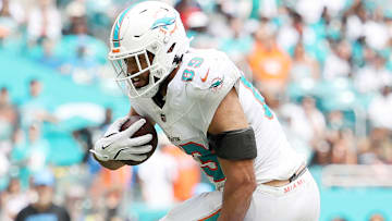 Los Angeles Chargers v Miami Dolphins - NFL 2025