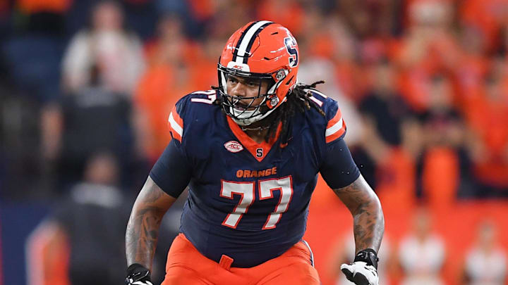 Offensive lineman Savion Washington scores an honor, I got to meet head coach Fran Brown, and other Syracuse football news.