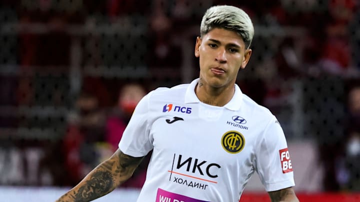 El Heraldo Deportes señala al colombiano Jorge Carrascal como posible sustituto del chileno Diego Valdés en el América. El Heraldo Deportes señala al colombiano Jorge Carrascal como posible sustituto del chileno Diego Valdés en el América.
