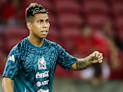 Por fin este sábado, Chivas hizo oficial el fichaje del extremo derecho y seleccionado nacional Efraín Álvarez, procedente de Xolos.