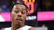Toronto Raptors forward Collin Murray-Boyles looks to pass the ball during the second quarter against the Dallas Mavericks.