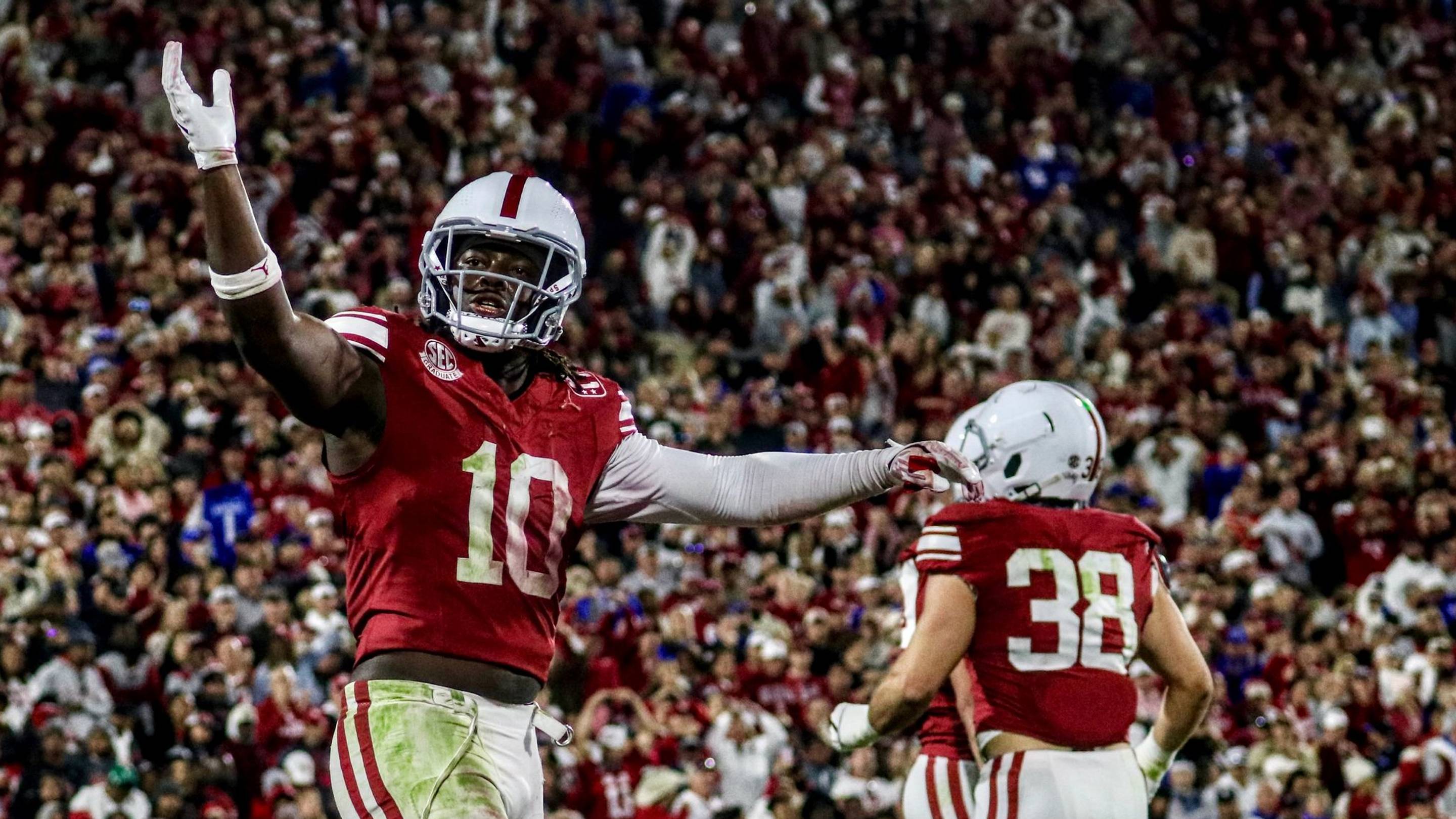 Forcing Turnovers Part of Oklahoma Defense's 'Formula for Success'