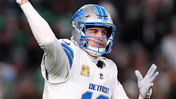 Detroit Lions quarterback Jared Goff (16).
