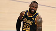 LeBron James tiene contrato con los Lakers hasta la temporada 2024-25