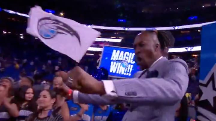 Dwight Howard caps off a night to remember in Orlando.