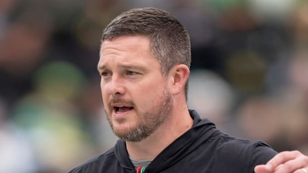 Oregon Ducks Oklahoma State Cowboys Montana State Bobcats Dante Moore Emmanuel Pregnon Theran Johnson Injury College Football