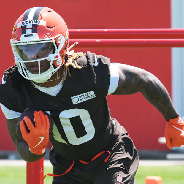 Cleveland Browns running back Quinshon Judkins