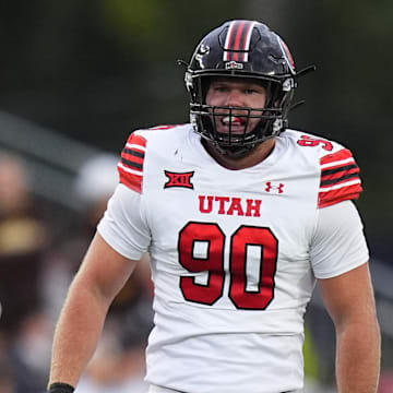 Utah Utes defensive end John Henry Daley (90) has been named a semifinalist for the Chuck Bednarik Award