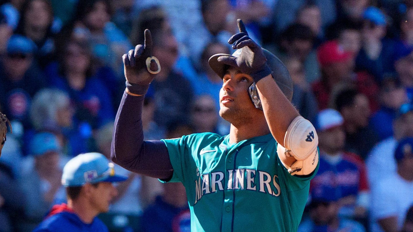 Mariners Pursue Multiple NL West Sluggers Ahead Trade Deadline