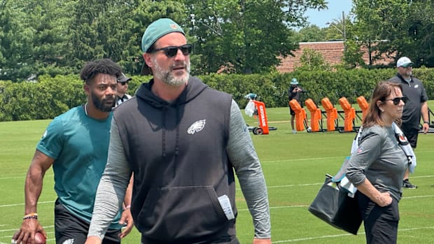 Eagles ILB coach Bobby King.