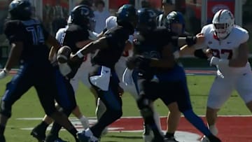 Kevin Jennings threw a behind-the-back pass during SMU's game vs. Stanford.