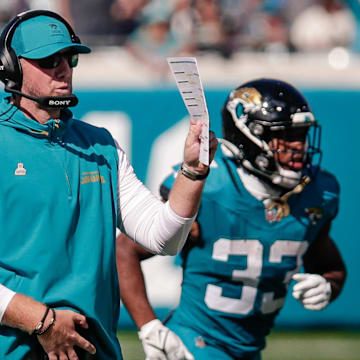 Oct 12, 2025; Jacksonville, Florida, USA;Jacksonville Jaguars head coach Liam Coen calls a play from the sideline against the Seattle Seahawks at EverBank Stadium.. Mandatory Credit: Travis Register-Imagn Images