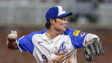 Sep 27, 2025; Cumberland, Georgia, USA; Atlanta Braves shortstop Ha-Seong Kim (9) throws the ball to first base for an out against the Pittsburgh Pirates during the seventh inning at Truist Park. Mandatory Credit: Jordan Godfree-Imagn Images