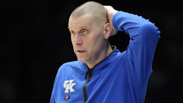 Kentucky v Tennessee