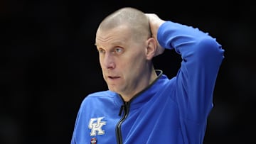 Kentucky v Tennessee
