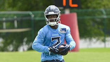 Tennessee Titans running back Tyjae Spears runs the ball during minicamp at Nissan Stadium. Mandatory Credit: Steve Roberts-Imagn Images