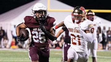 Sep 26, 2025; Ramsey, New Jersey, USA; Bergen Catholic football at Don Bosco. DB #26 Ca'Si Thomas runs for a first down.