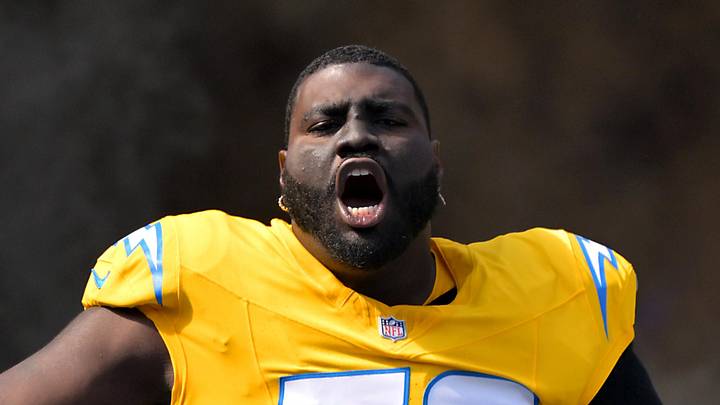 Former Chargers guard Mekhi Becton