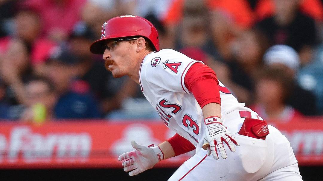 Los Angeles Angels left fielder Wade Meckler (53) hits a two run RBI