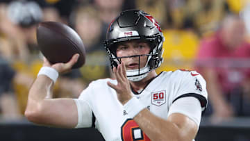 Tampa Bay Buccaneers quarterback Connor Bazelak (8) passes the ball against the Pittsburgh Steelers 