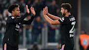 Il cenno d'intesa tra Weston McKennie e Manuel Locatelli