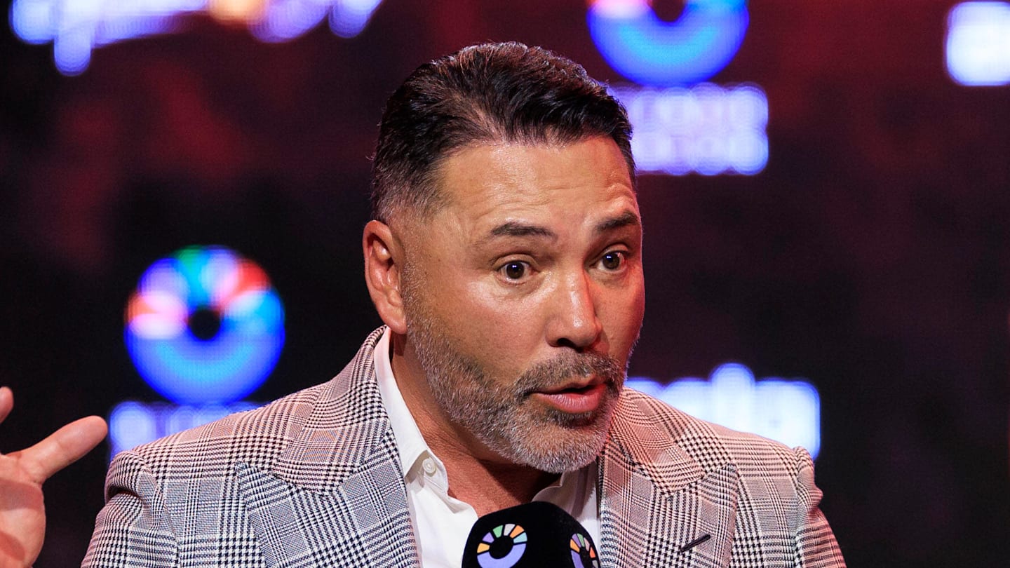 Oscar De La Hoya Predicts Turki Alalshikh's 'Demand' For Next Canelo Alvarez Fight