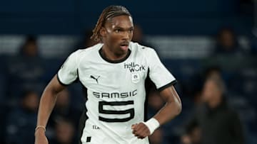 Jérémy Jacquet s'éloigne d'un départ. Jérémy Jacquet s'éloigne d'un départ.