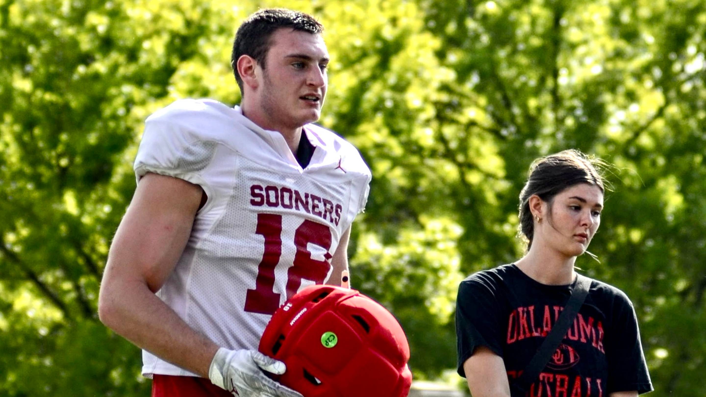 Oklahoma LB Cole Sullivan Making Strong Impression as he Learns new Roles