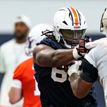 The Auburn Tigers are counting on a huge upgrade at left tackle in the form of Virginia Tech transfer Xavier Chaplin.