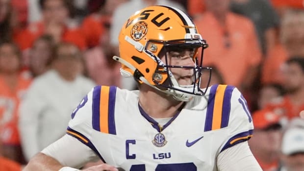 USC Trojans quarterback Jayden Maiava coach Lincoln Riley Garrett Nussmeier LaNorris Sellers Haynes King Big Ten Football 