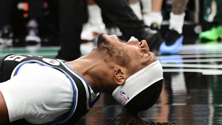 Milwaukee Bucks center Myles Turner (3) reacts after scoring a basket in the 4th quarter against the Chicago Bulls at Fiserv Forum on November 7, 2025.