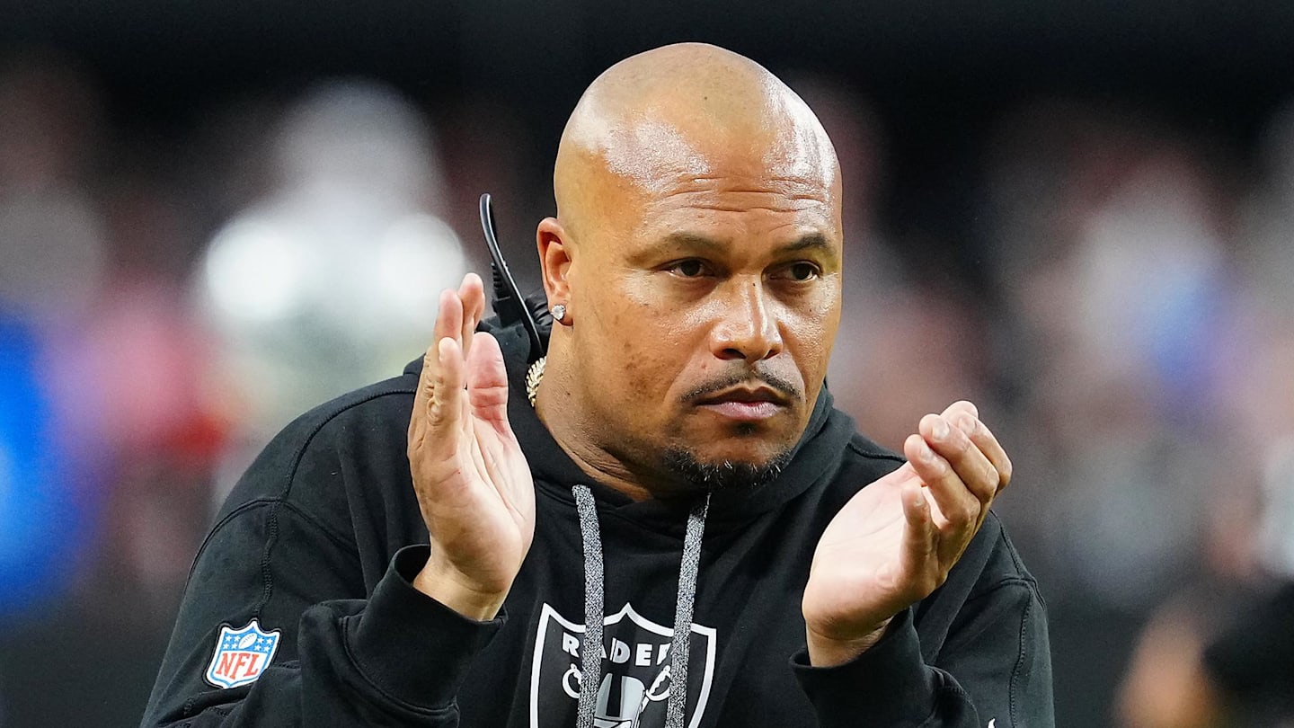 Antonio Pierce Offers Davante Adams Update Amid Raiders Trade Rumors Sports Illustrated Antonio Pierce Offers Davante Adams Update Amid Raiders Trade Rumors Sports Illustrated