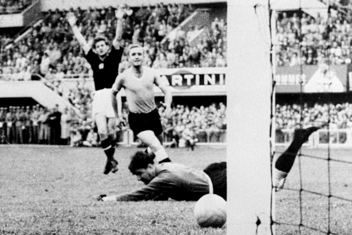 Hungarian forward Sandor Kocsis (L) cele