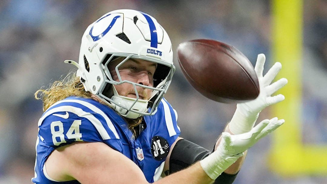 Indianapolis Colts tight end Tyler Warren pulls in a catch for a first down