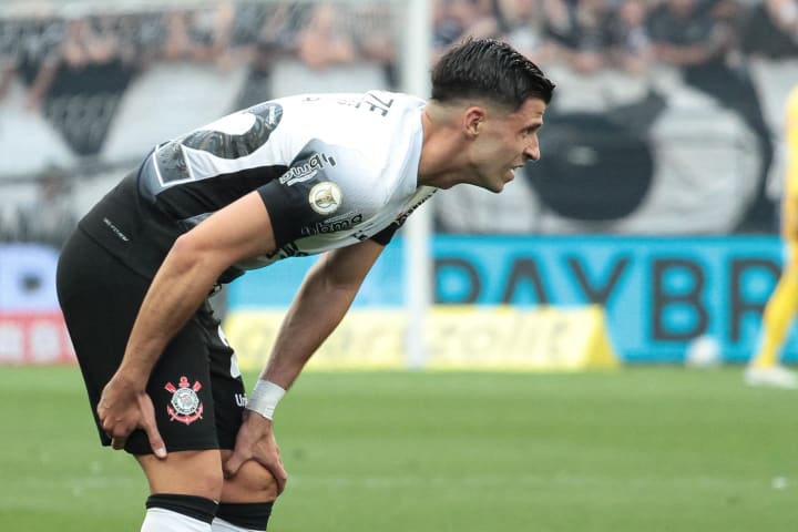 Héctor Hernández sentiu lesão muscular na coxa