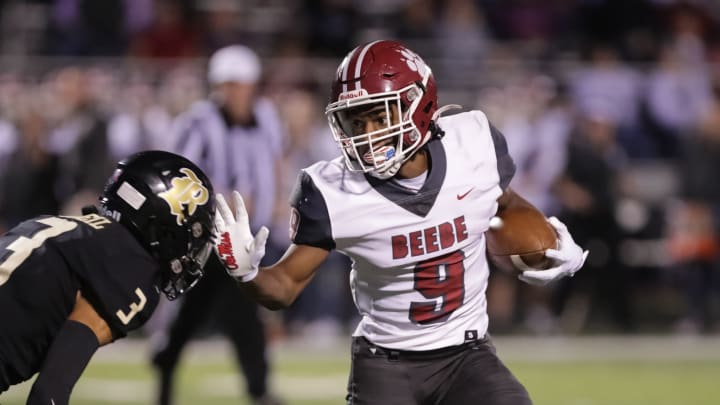 Former Beebe running back Kiandrea Barker is transferring to Newport after spending a year in the Houston area. 