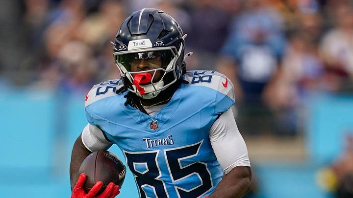 Tennessee Titans tight end Chig Okonkwo (85) runs in a touchdown during the second quarter against the New Orleans Saints at Nissan Stadium in Nashville, Tenn., Sunday, Dec. 28, 2025.