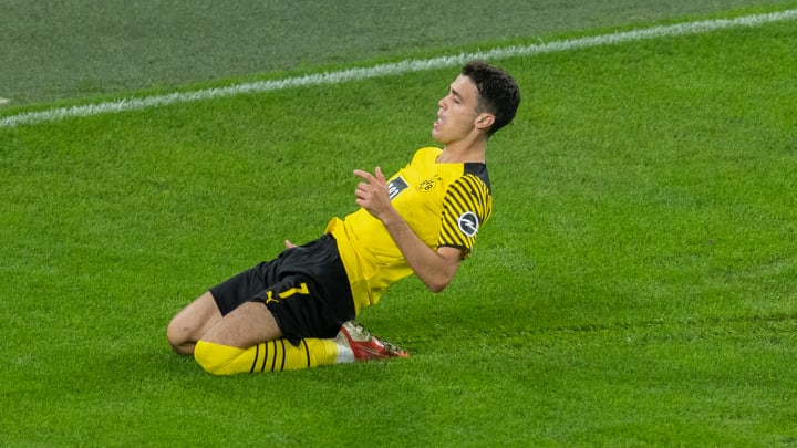 Borussia Dortmund player Giovanni Reyna faces a longer than expected time on the sidelines
