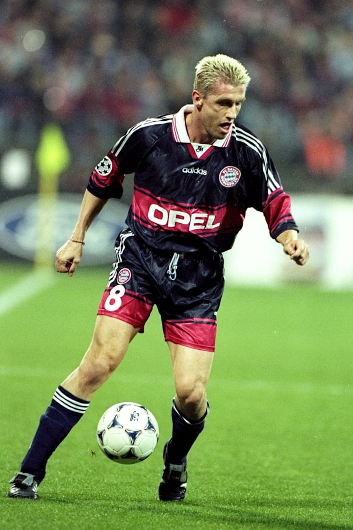Thomas Strunz of Bayern Munich