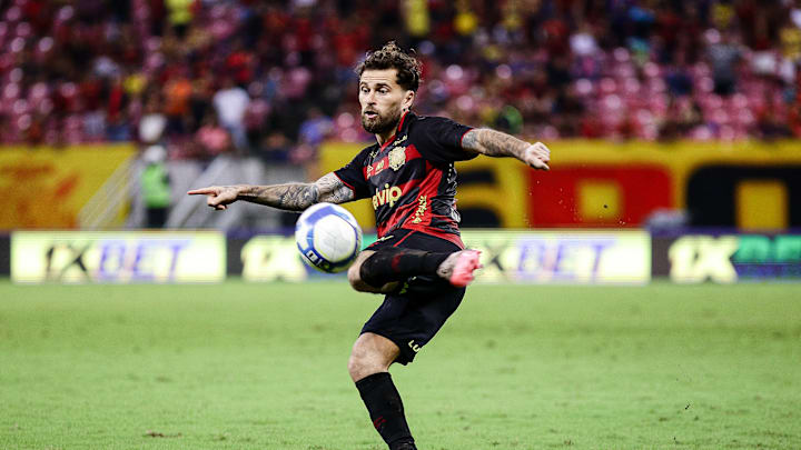 Lucas Lima, meio-campista do Sport em 2024