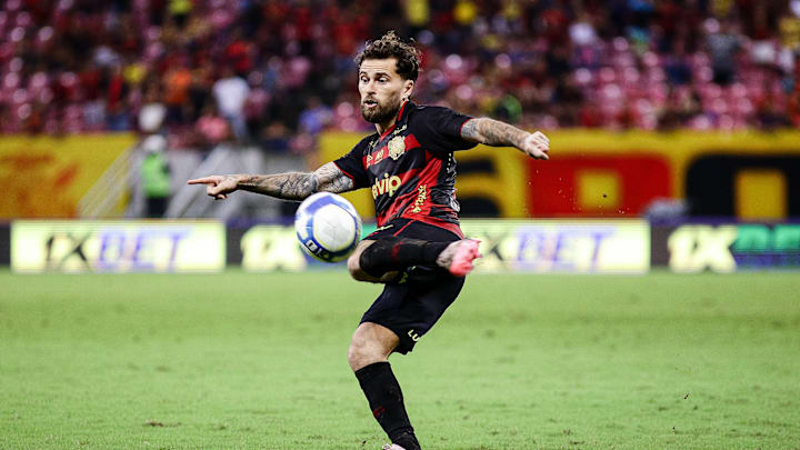 Lucas Lima, meio-campista do Sport em 2024