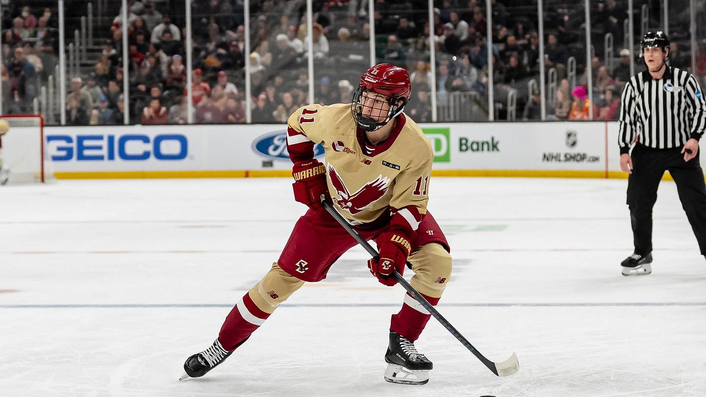 No. 1 Boston College Men’s Hockey vs No. 9 Boston University: Lines, Score Updates, TV Info