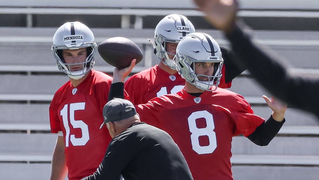 Fernando Mendoza, Kirk Cousins