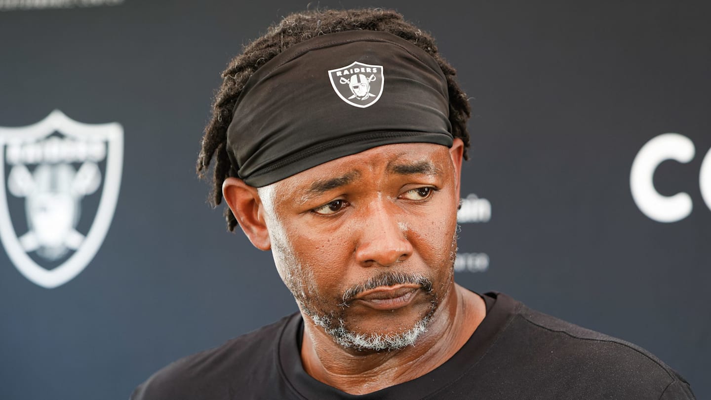 Raiders Add Veterans White, Roberts Aiming 2025 Playoff Turnaround