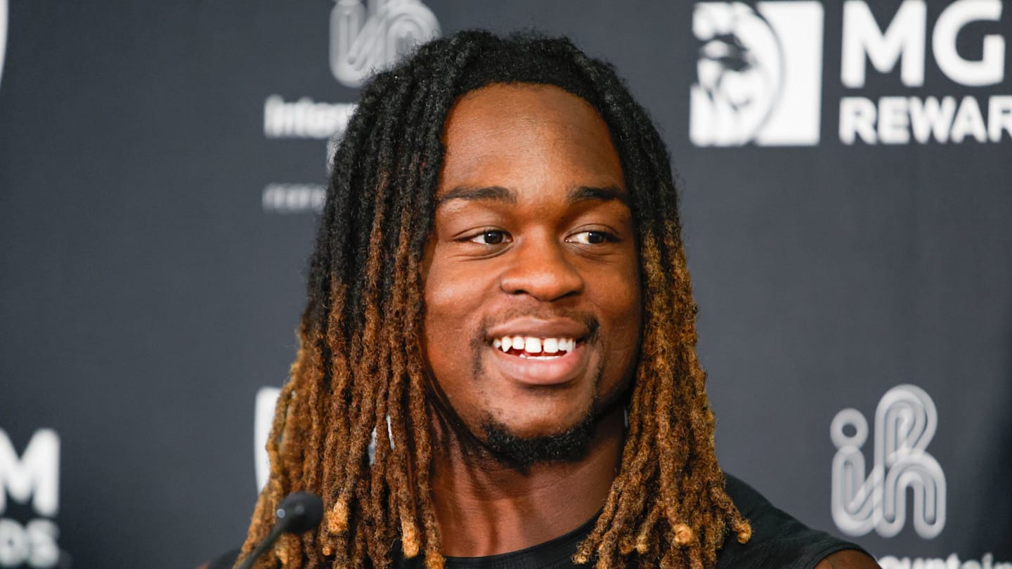 WATCH: Raiders RB Ashton Jeanty Speaks Before Practice