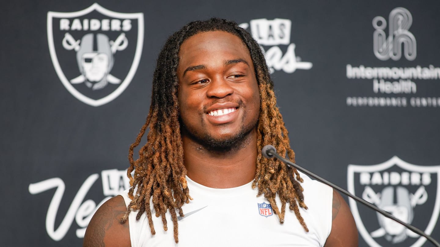 Raiders Ashton Jeanty Sets Record Straight Ahead of MNF
