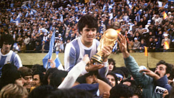 WORLD CUP-1978-ARG-PASSARELLA-TROPHY